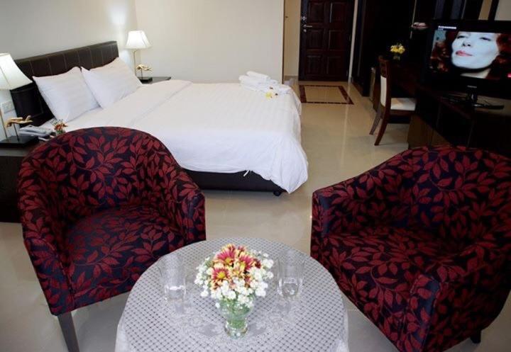Soi2Inn Pattaya Exteriör bild